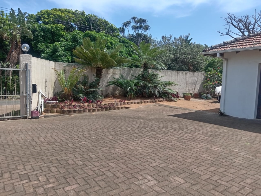 5 Bedroom Property for Sale in Amanzimtoti KwaZulu-Natal