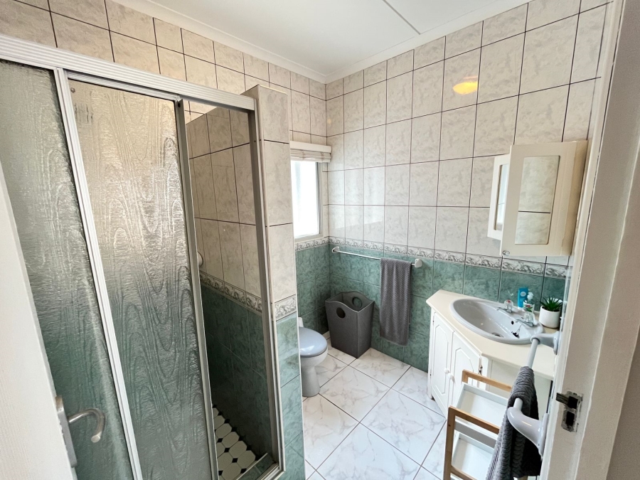 5 Bedroom Property for Sale in Sheffield Beach KwaZulu-Natal