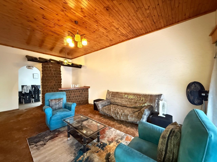 To Let 4 Bedroom Property for Rent in Huttenheights KwaZulu-Natal