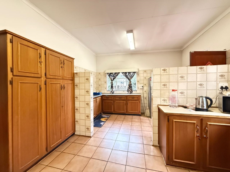 To Let 4 Bedroom Property for Rent in Huttenheights KwaZulu-Natal