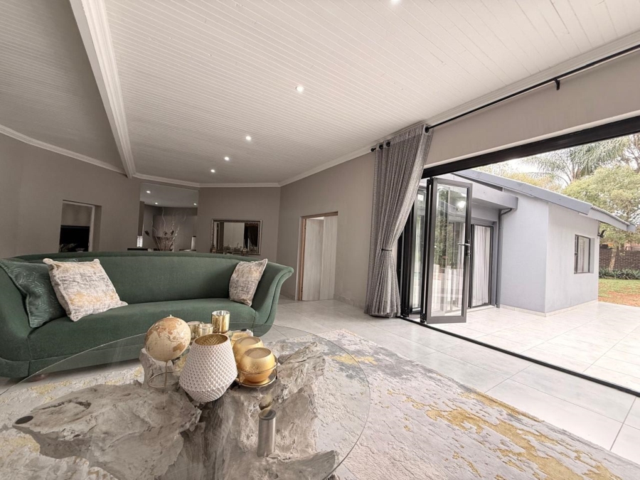 6 Bedroom Property for Sale in Huttenheights KwaZulu-Natal