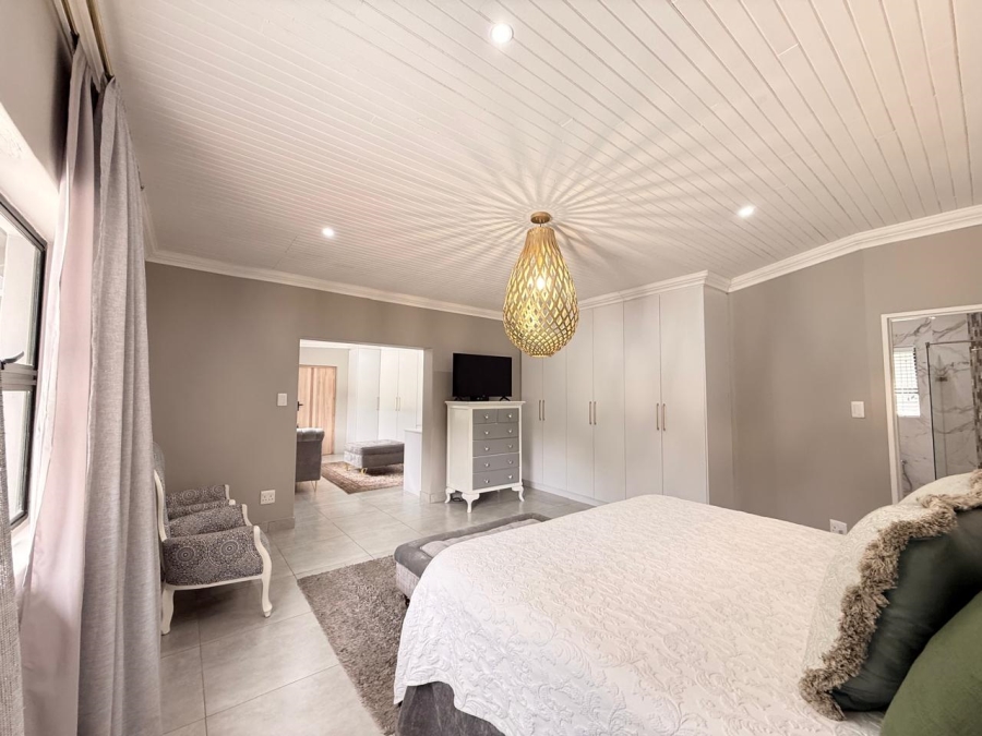 6 Bedroom Property for Sale in Huttenheights KwaZulu-Natal