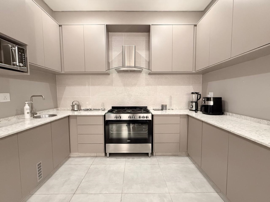 6 Bedroom Property for Sale in Huttenheights KwaZulu-Natal