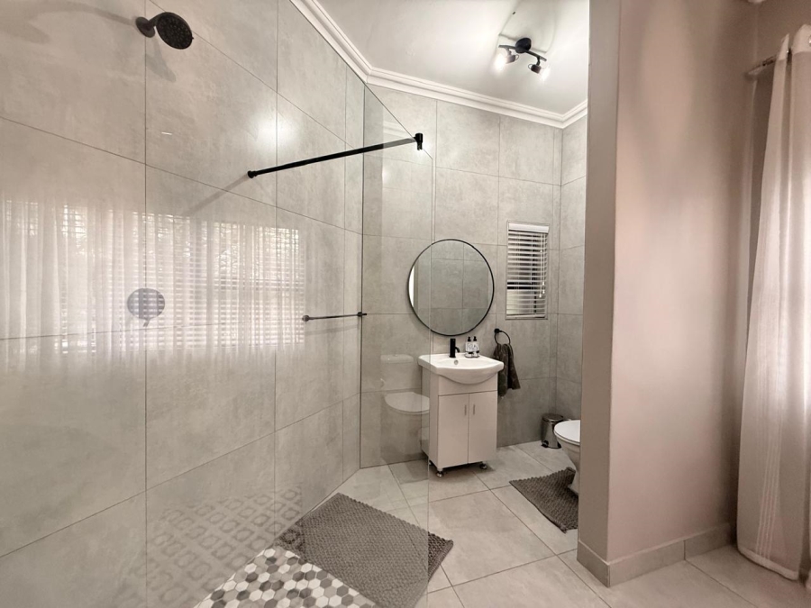 6 Bedroom Property for Sale in Huttenheights KwaZulu-Natal