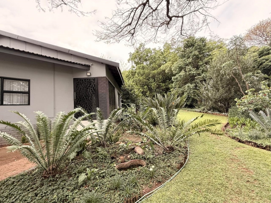 6 Bedroom Property for Sale in Huttenheights KwaZulu-Natal