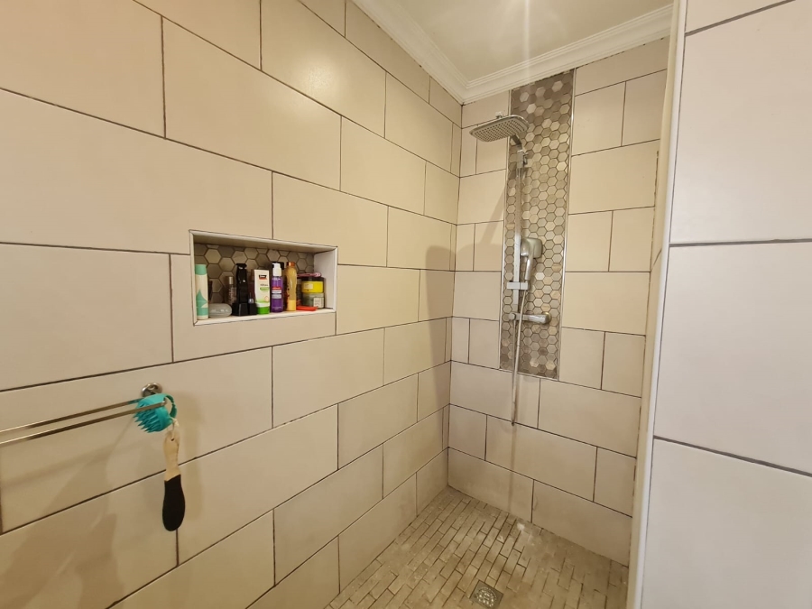 3 Bedroom Property for Sale in Meer En See KwaZulu-Natal