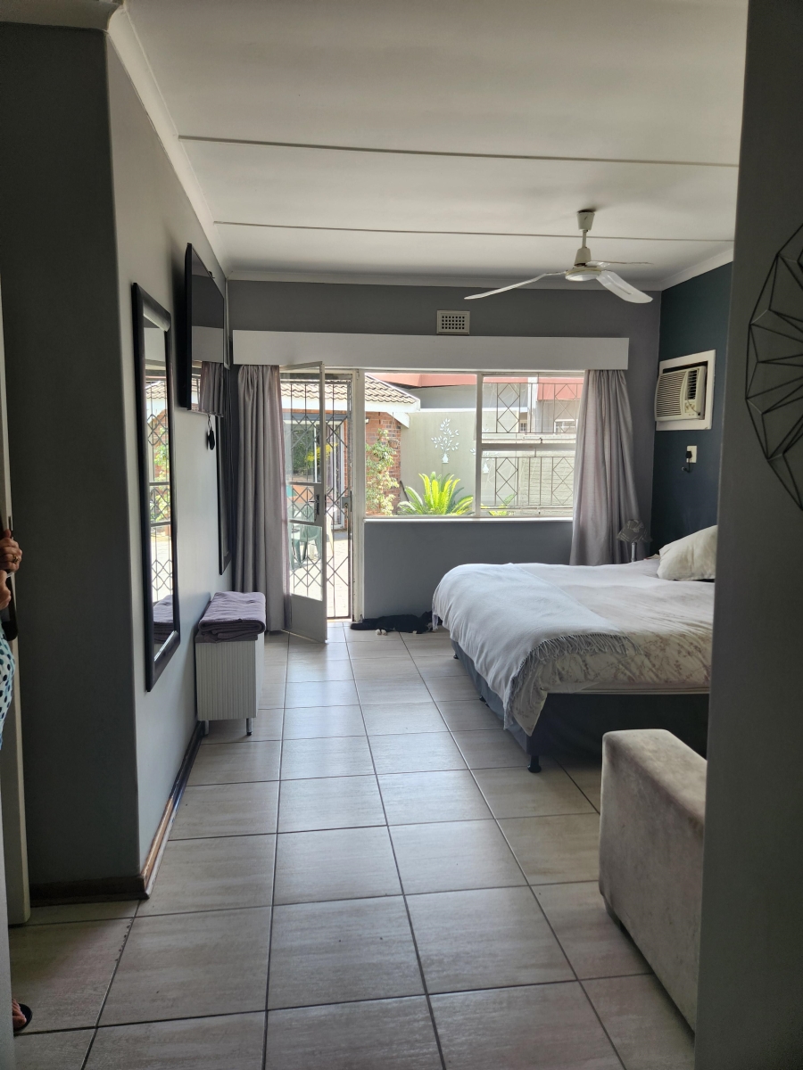 4 Bedroom Property for Sale in Meer En See KwaZulu-Natal