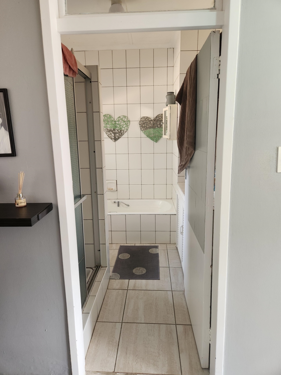 4 Bedroom Property for Sale in Meer En See KwaZulu-Natal