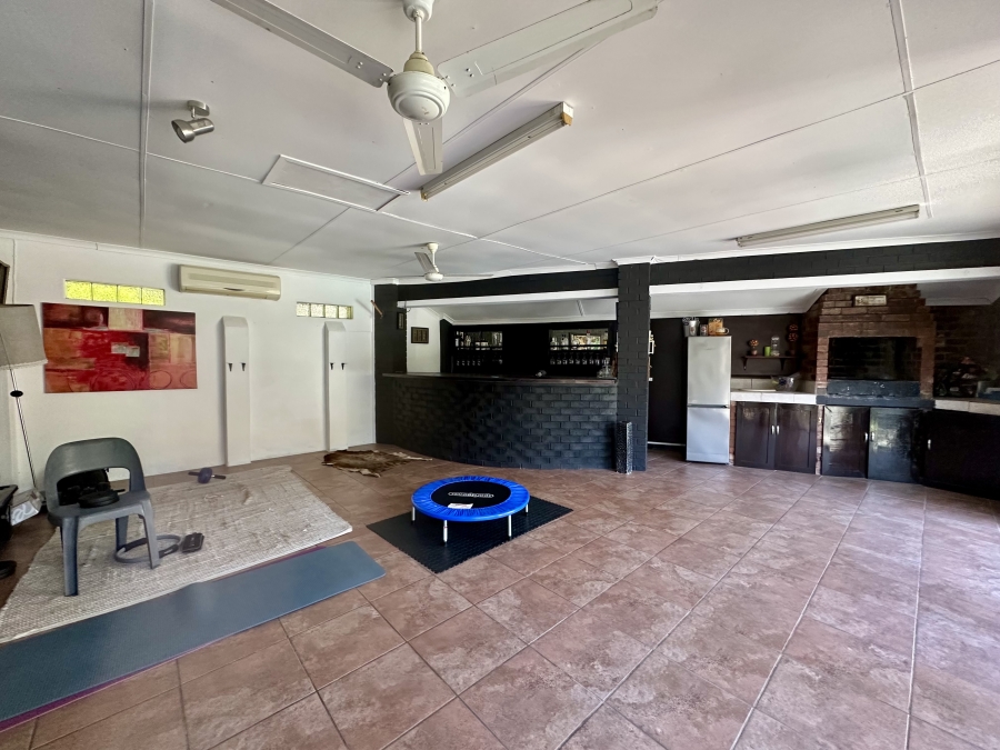 4 Bedroom Property for Sale in Meer En See KwaZulu-Natal