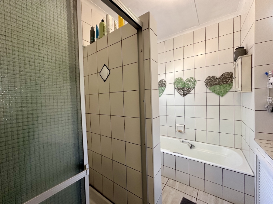 4 Bedroom Property for Sale in Meer En See KwaZulu-Natal