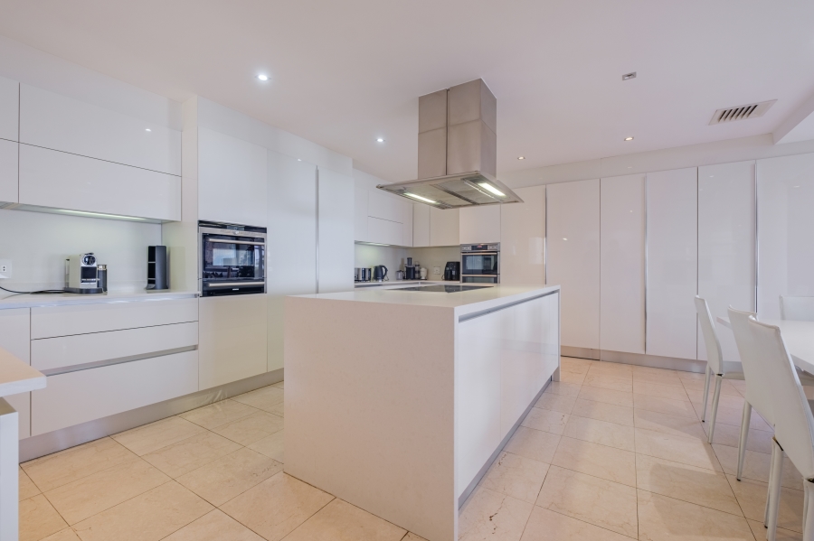 5 Bedroom Property for Sale in Umhlanga KwaZulu-Natal