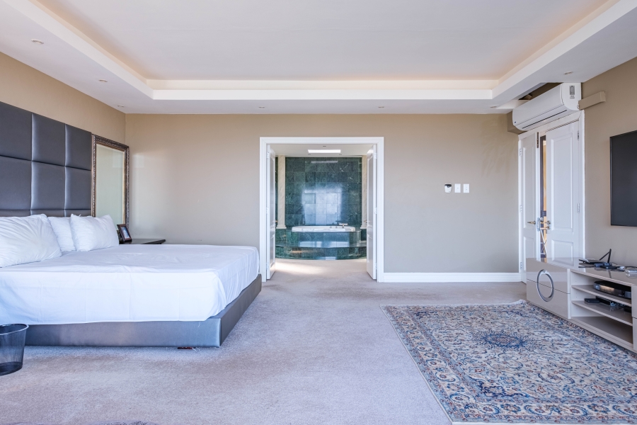 5 Bedroom Property for Sale in Umhlanga KwaZulu-Natal