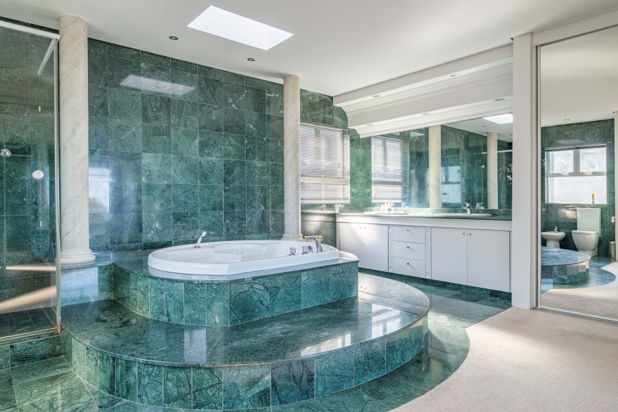 5 Bedroom Property for Sale in Umhlanga KwaZulu-Natal