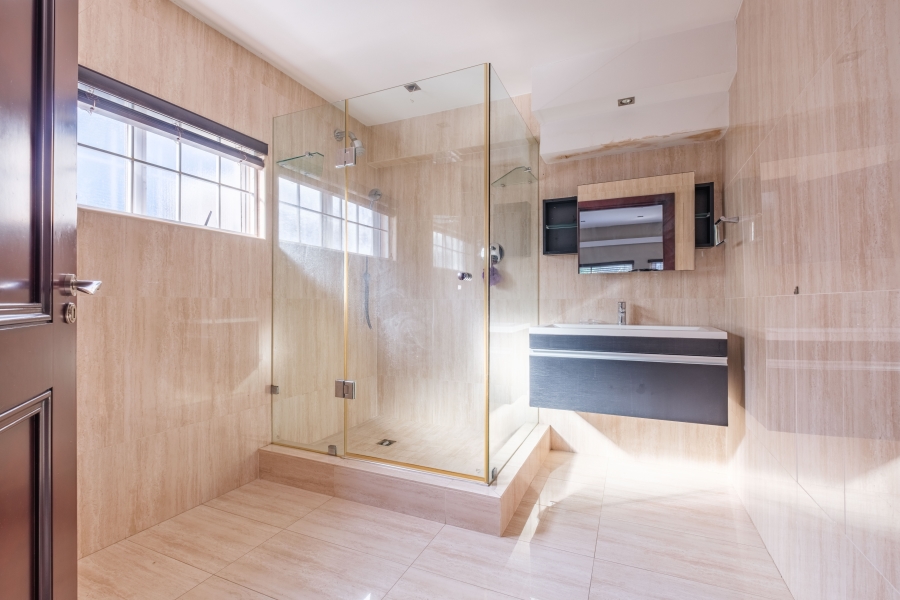 5 Bedroom Property for Sale in Umhlanga KwaZulu-Natal