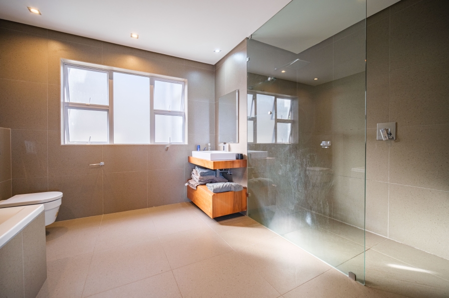 5 Bedroom Property for Sale in Umhlanga KwaZulu-Natal