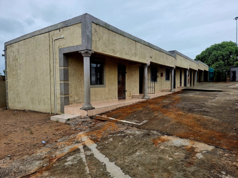 7 Bedroom Property for Sale in Esikhawini KwaZulu-Natal