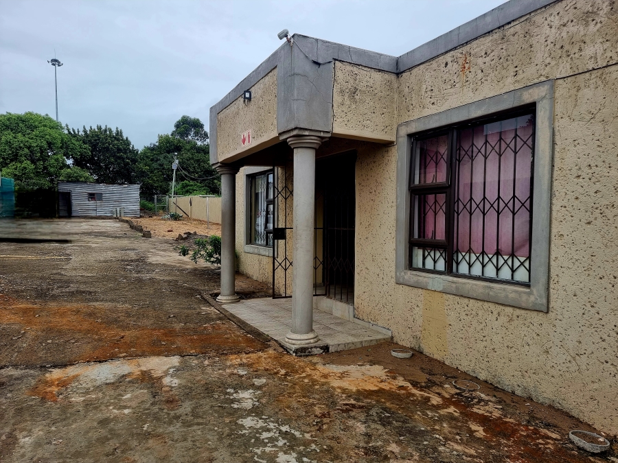 7 Bedroom Property for Sale in Esikhawini KwaZulu-Natal