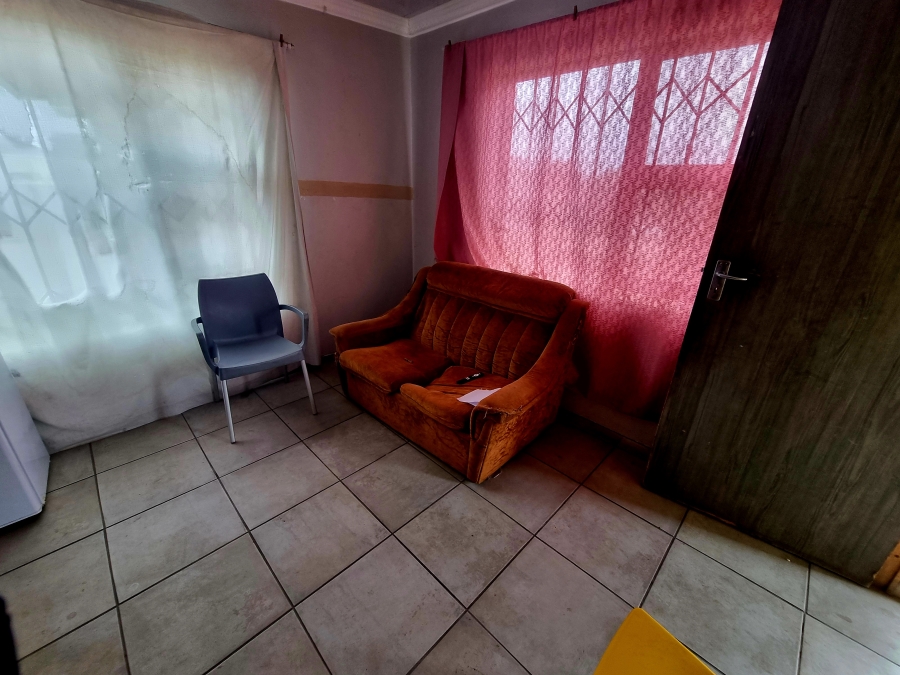 7 Bedroom Property for Sale in Esikhawini KwaZulu-Natal