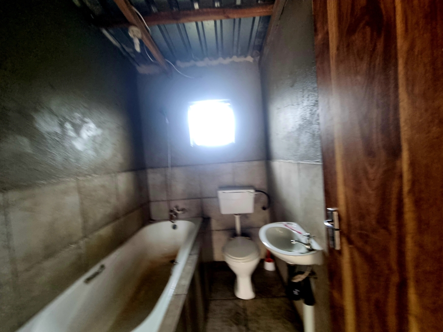 7 Bedroom Property for Sale in Esikhawini KwaZulu-Natal