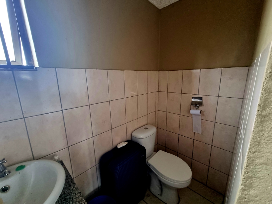 7 Bedroom Property for Sale in Esikhawini KwaZulu-Natal