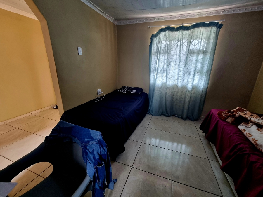 7 Bedroom Property for Sale in Esikhawini KwaZulu-Natal