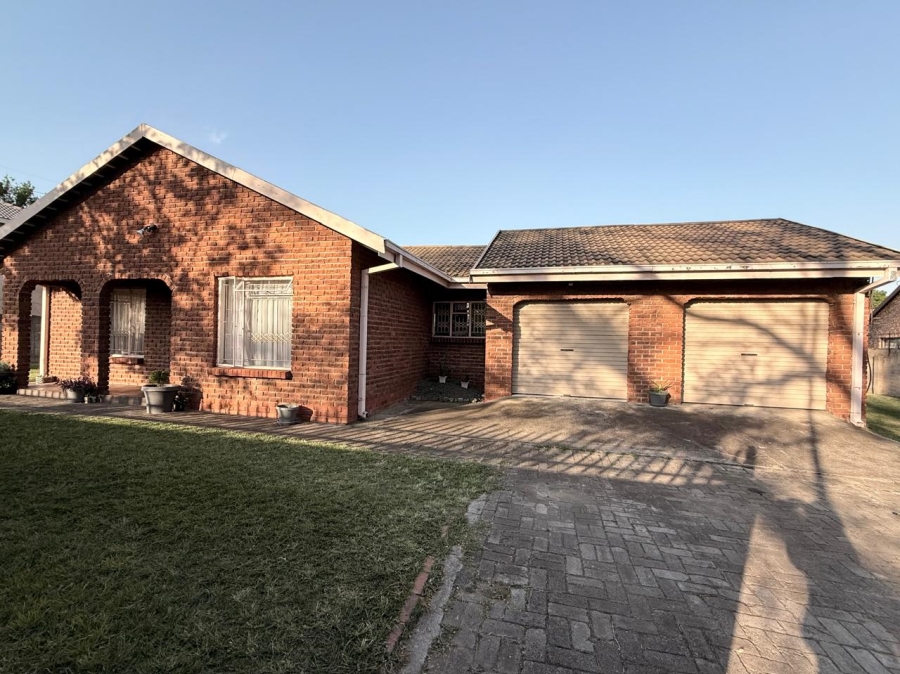 3 Bedroom Property for Sale in Pioneer Park KwaZulu-Natal