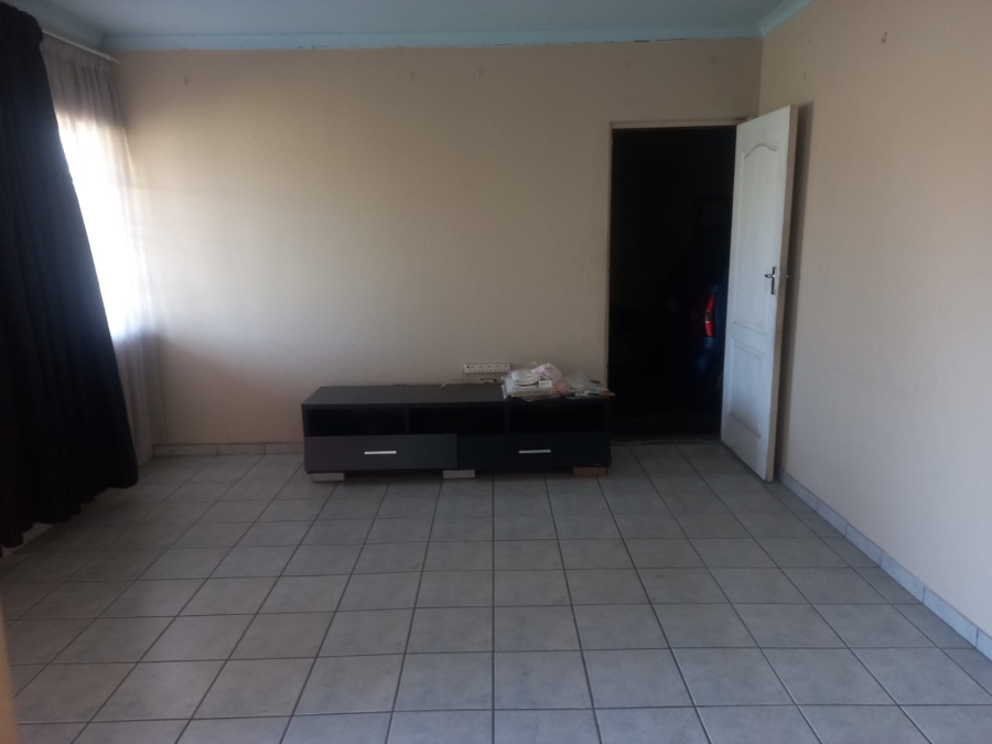 3 Bedroom Property for Sale in Esikhawini KwaZulu-Natal