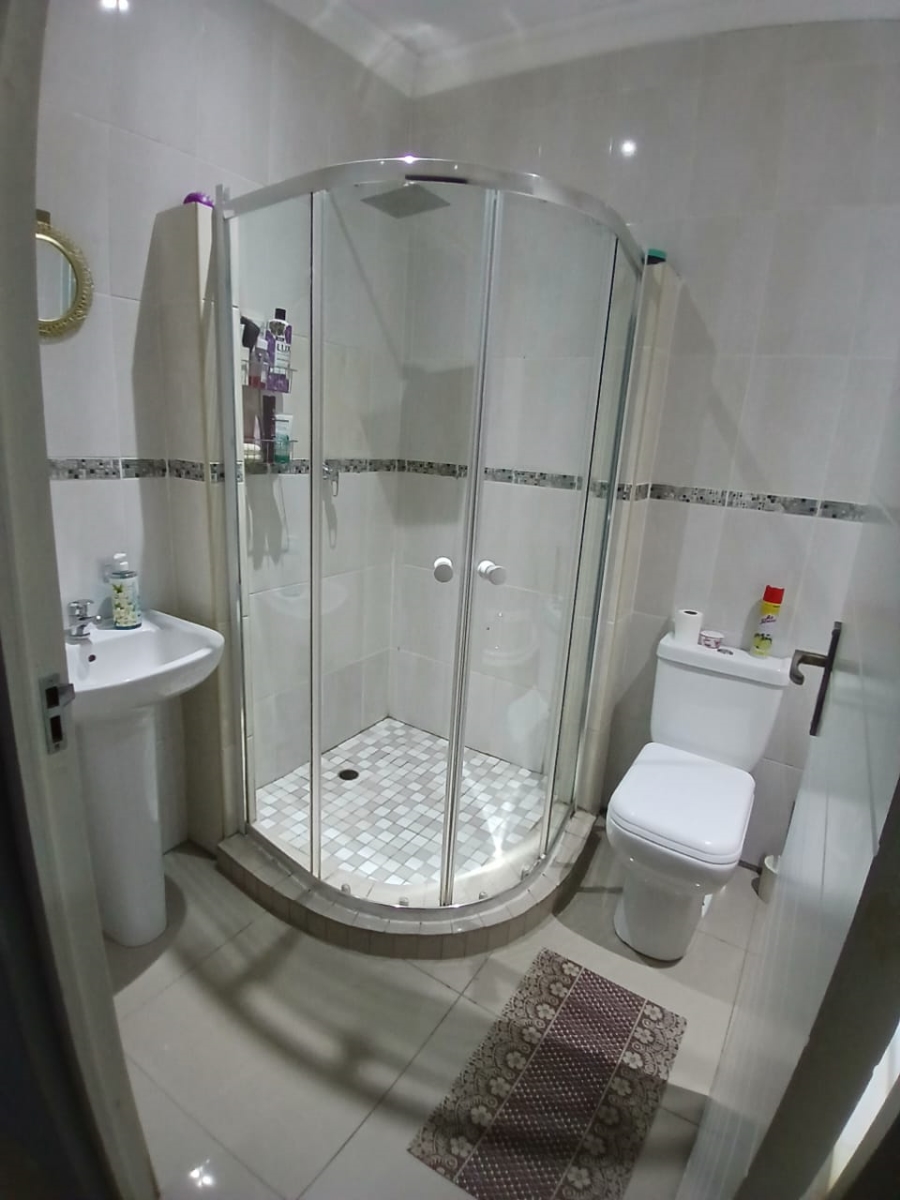 2 Bedroom Property for Sale in Lincoln Meade KwaZulu-Natal