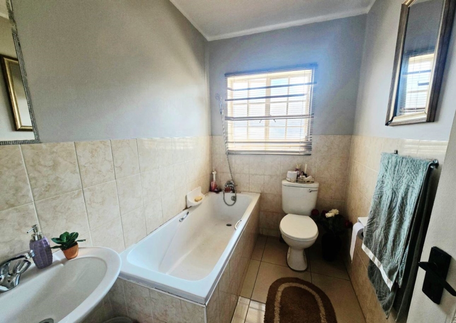 2 Bedroom Property for Sale in Prestbury KwaZulu-Natal