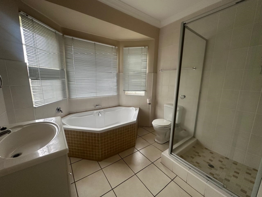 3 Bedroom Property for Sale in Lincoln Meade KwaZulu-Natal