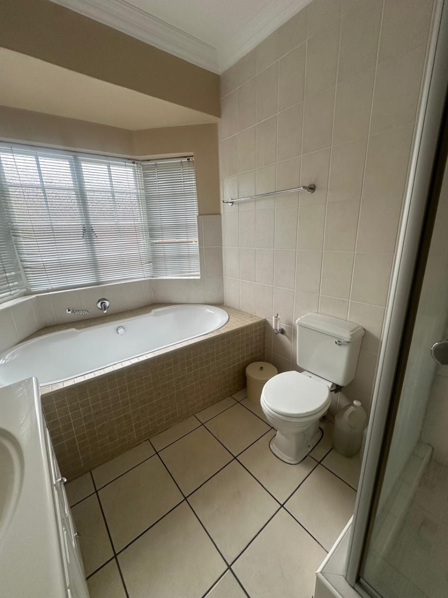 3 Bedroom Property for Sale in Lincoln Meade KwaZulu-Natal