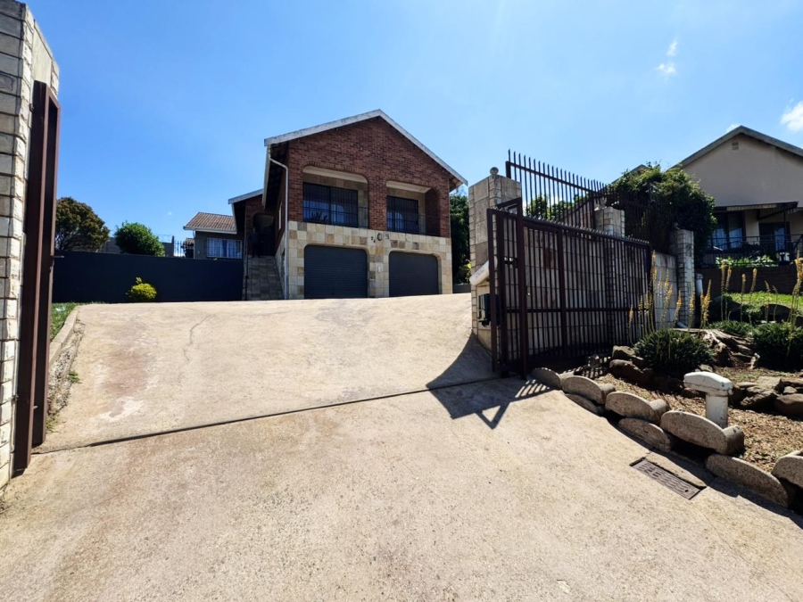 3 Bedroom Property for Sale in Lotusville KwaZulu-Natal