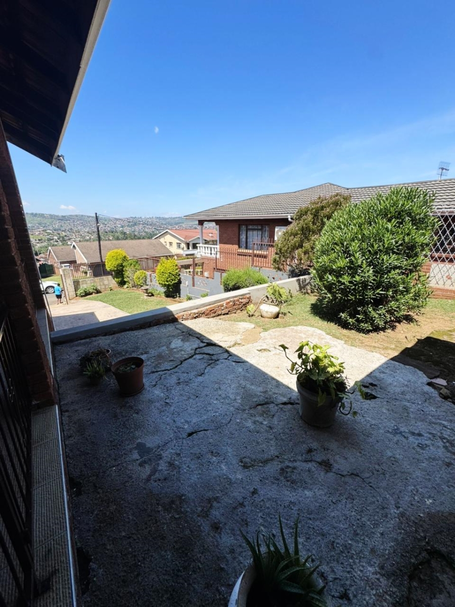 3 Bedroom Property for Sale in Lotusville KwaZulu-Natal