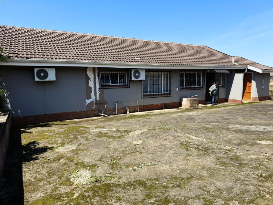 3 Bedroom Property for Sale in Lotusville KwaZulu-Natal