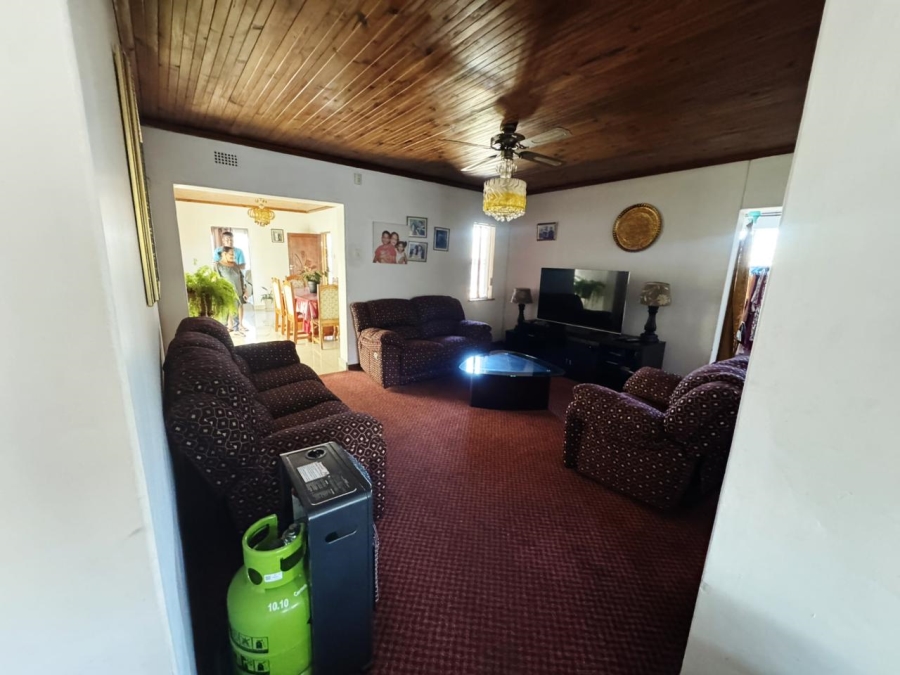 3 Bedroom Property for Sale in Lotusville KwaZulu-Natal