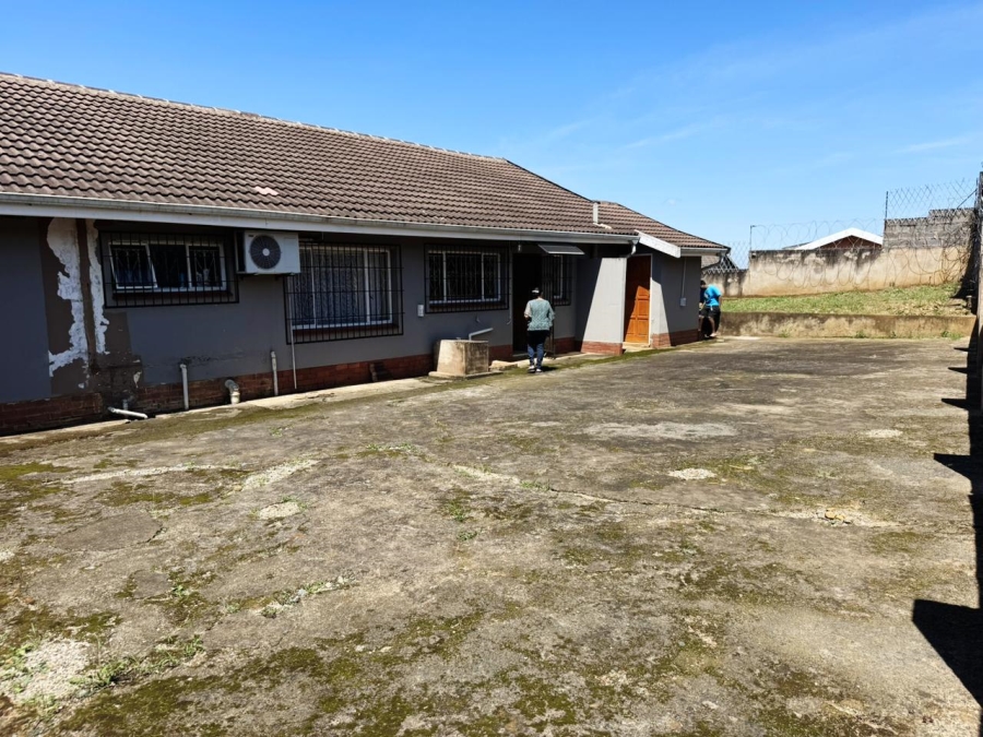 3 Bedroom Property for Sale in Lotusville KwaZulu-Natal