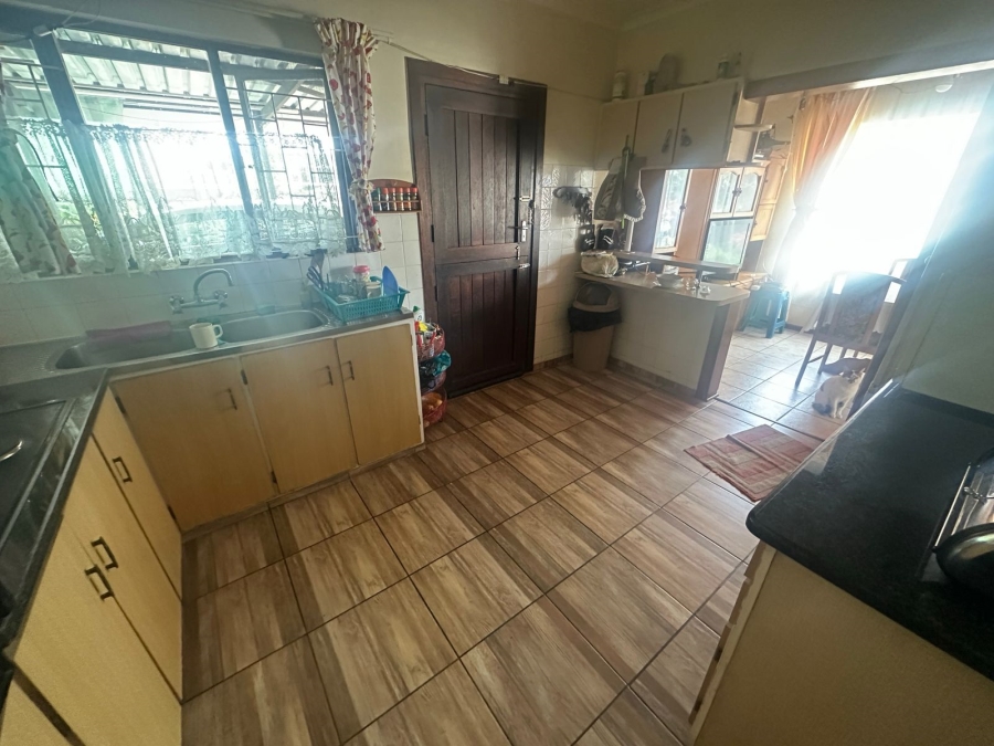 5 Bedroom Property for Sale in Glenwood KwaZulu-Natal