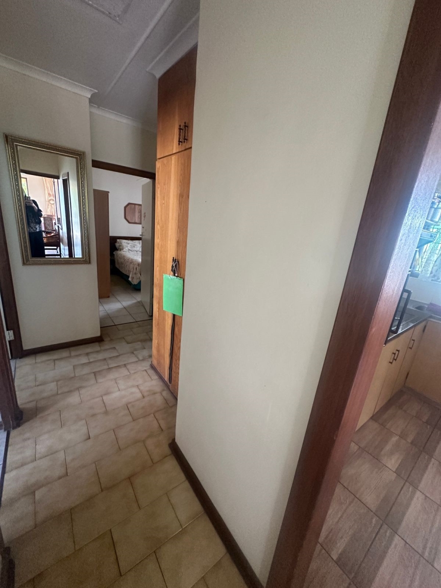 5 Bedroom Property for Sale in Glenwood KwaZulu-Natal