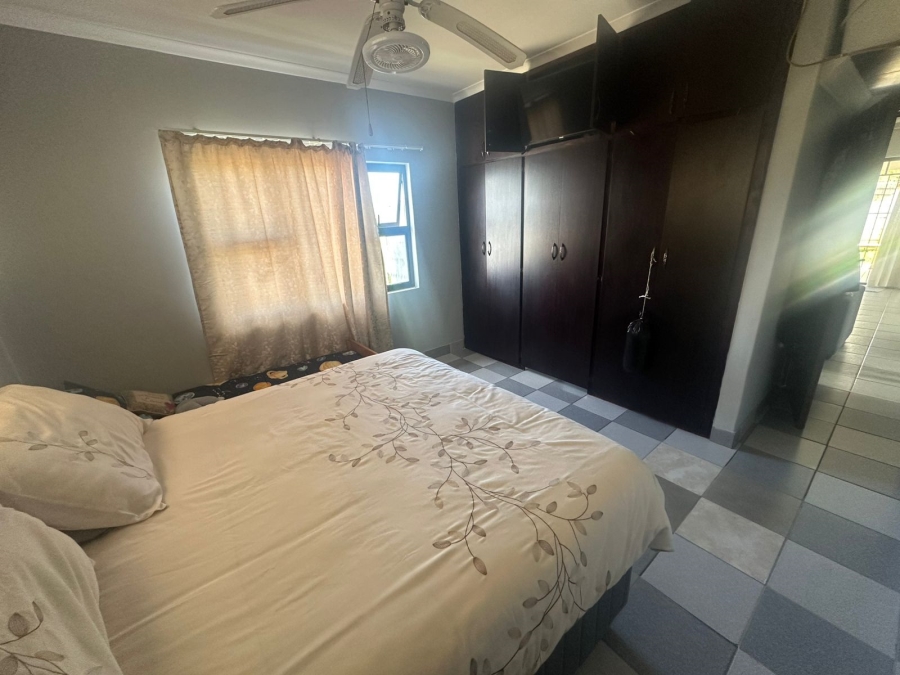 5 Bedroom Property for Sale in Glenwood KwaZulu-Natal