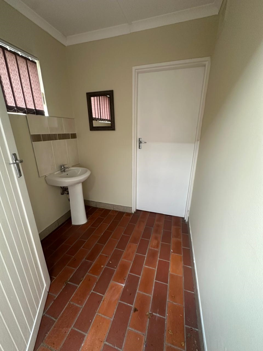 To Let commercial Property for Rent in Pietermaritzburg Central KwaZulu-Natal