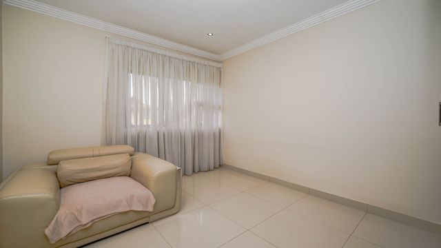 To Let 4 Bedroom Property for Rent in Izinga KwaZulu-Natal