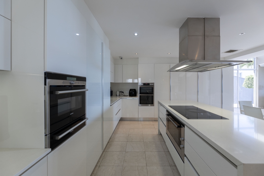 5 Bedroom Property for Sale in La Lucia KwaZulu-Natal