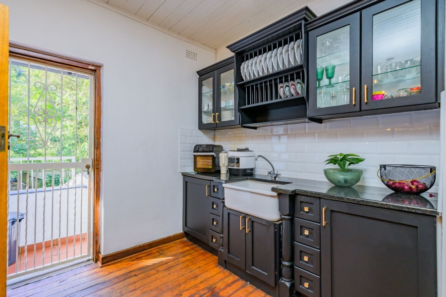 4 Bedroom Property for Sale in Cowies Hill KwaZulu-Natal