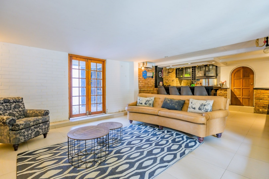 4 Bedroom Property for Sale in Cowies Hill KwaZulu-Natal