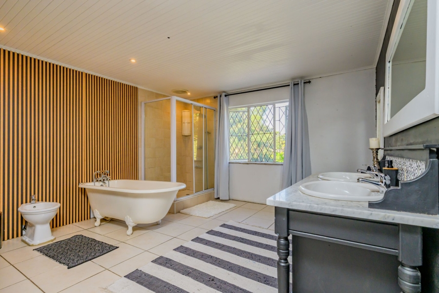 4 Bedroom Property for Sale in Cowies Hill KwaZulu-Natal