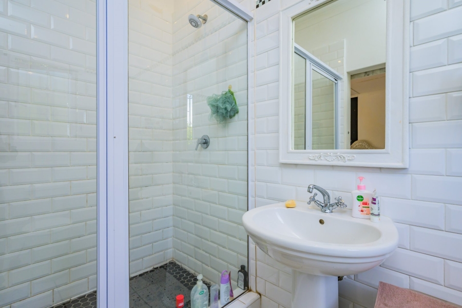 4 Bedroom Property for Sale in Cowies Hill KwaZulu-Natal