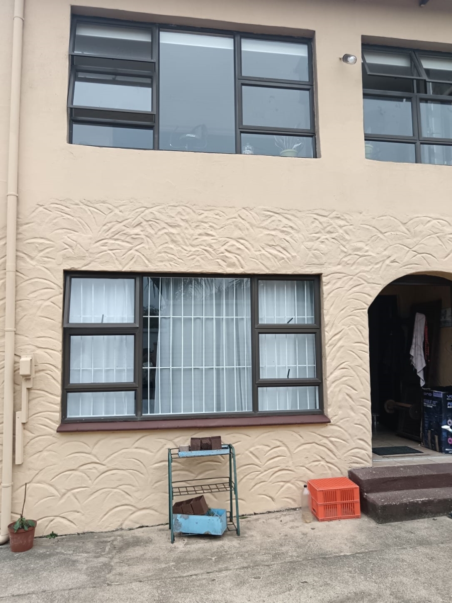 5 Bedroom Property for Sale in Glenmore KwaZulu-Natal