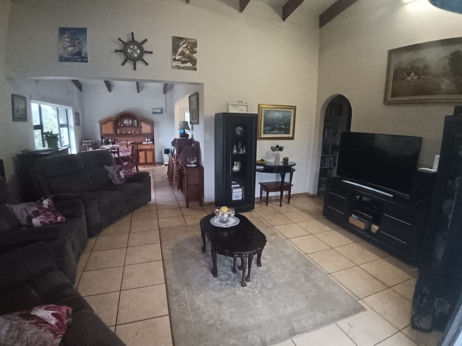 5 Bedroom Property for Sale in Glenmore KwaZulu-Natal