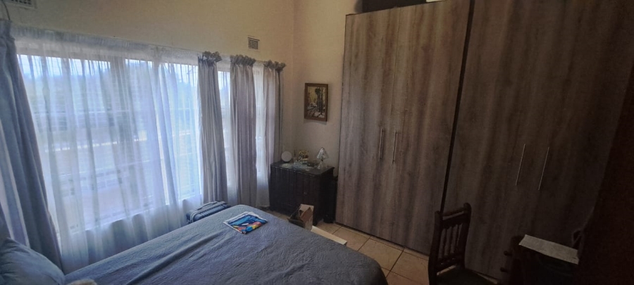 5 Bedroom Property for Sale in Glenmore KwaZulu-Natal