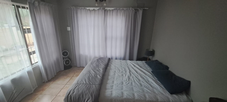 5 Bedroom Property for Sale in Glenmore KwaZulu-Natal